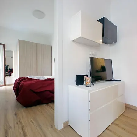Apartamento 4bnb - Cozy Albornoz Flat Roma